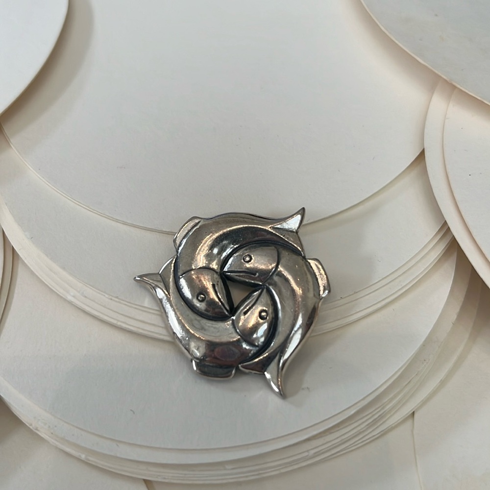 James Avery Sterling silver retired 3 fishes pin brooch
